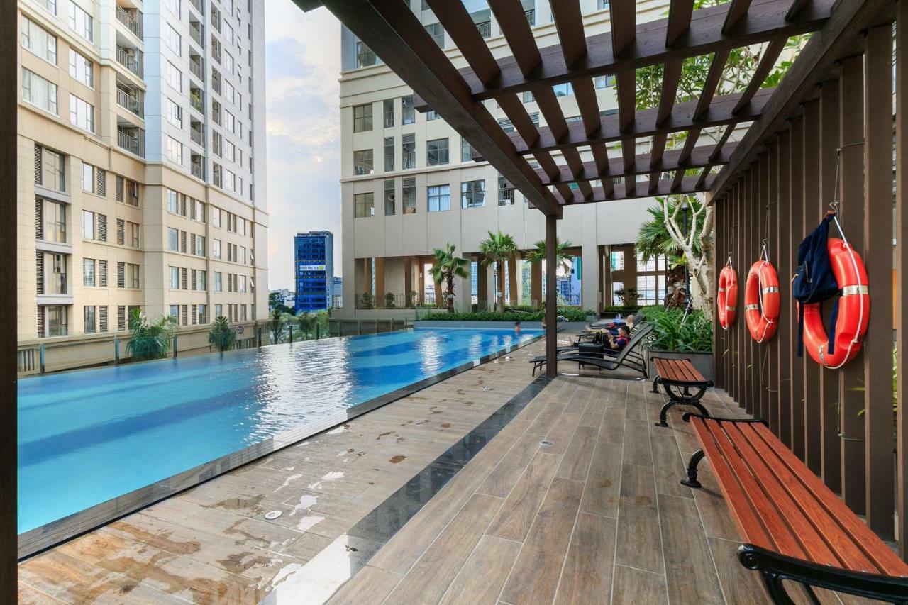 Khách sạn hẻo lánh Diamond Luxury Trung Tâm Sài Gòn